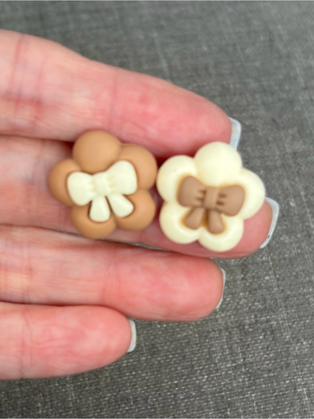 Neutral Flower Bow Stud Earrings Brown & Cream